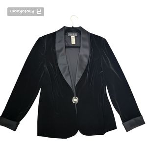 Alex Evenings Vintage Black Blazer with Rhinestone Clasp w/ Padded Shoul…